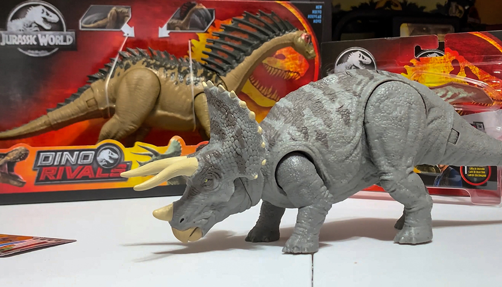 triceratops jurassic world mattel