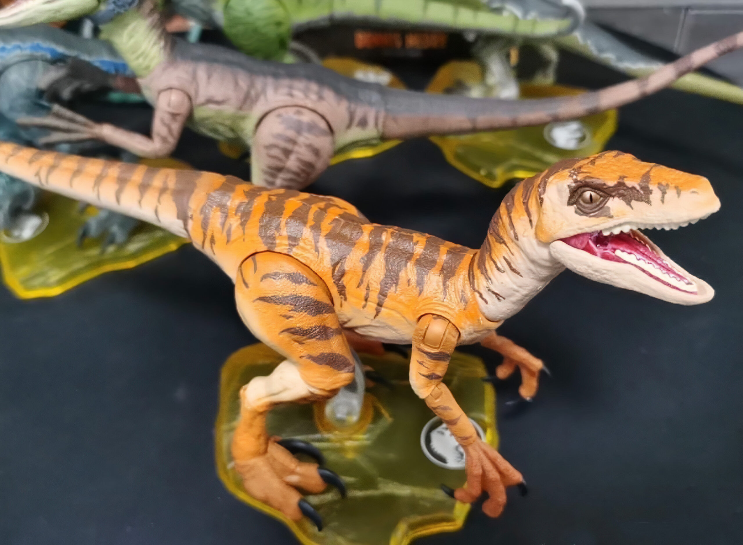 jurassic park tiger velociraptor